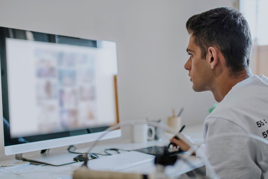 se différencier avec un CV de webmaster