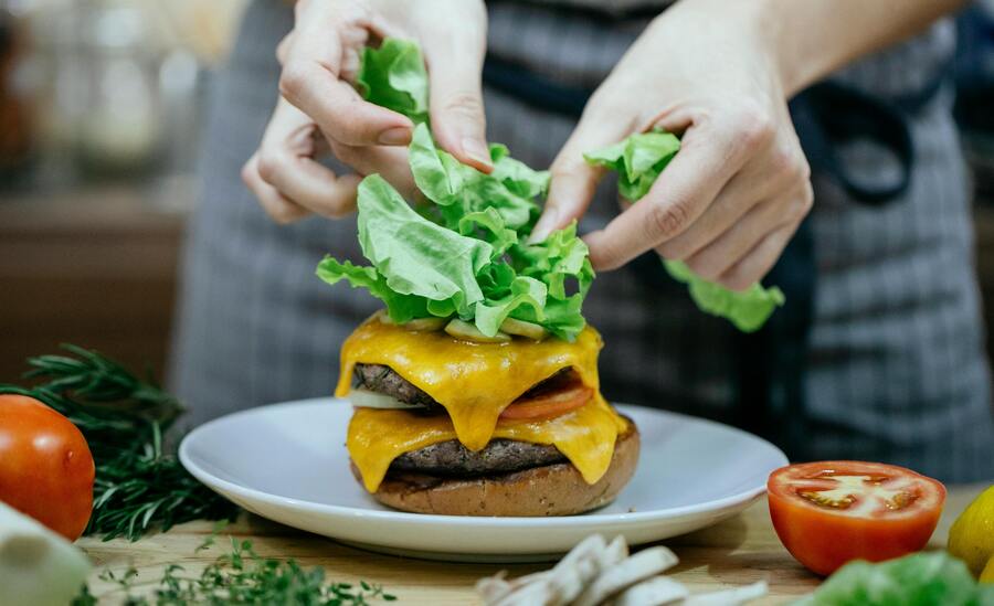 Comment se différencier avec votre CV McDonald’s