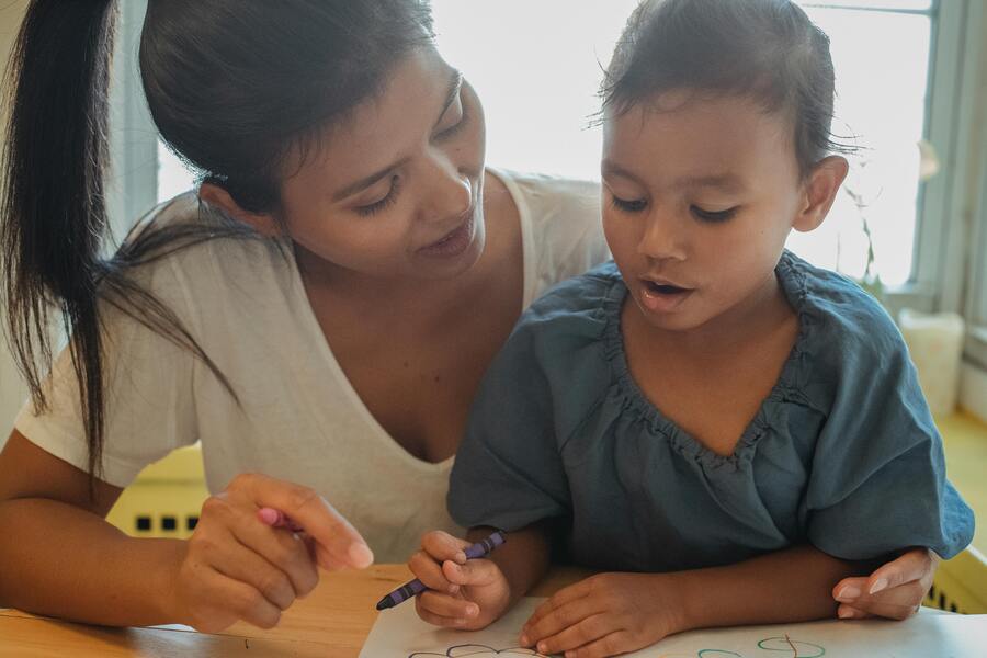Créer un CV garde d’enfants à domicile