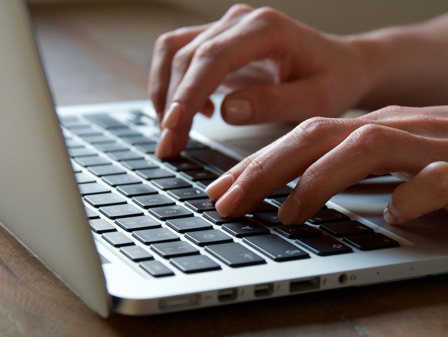 Utiliser des mots-clés en rédigeant votre CV