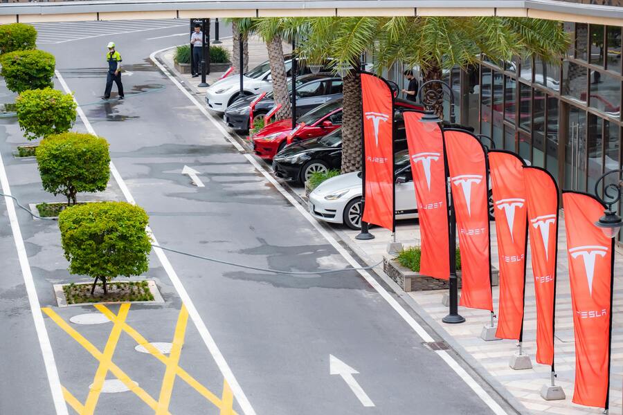 L’organisation de Tesla en France