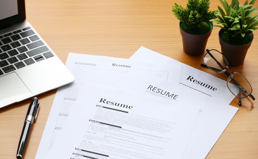 Rédiger un CV efficace pour postuler dans un pays anglo-saxon.